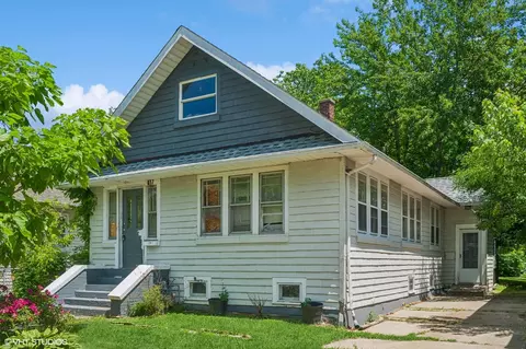 817 S Mcalister Ave, Waukegan, IL 60085