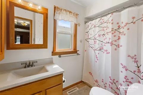 Bath - 409 E Main St, Peotone, IL 60468 photo 1 of 2