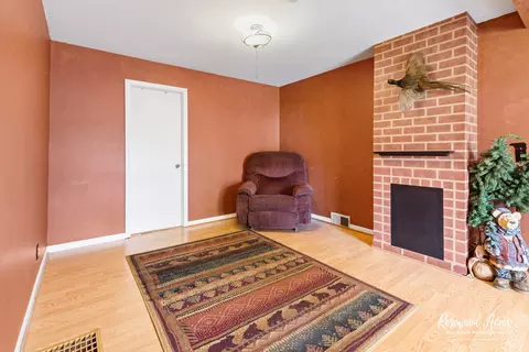 Living - 409 E Main St, Peotone, IL 60468 photo 3 of 3