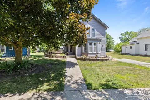 Exterior - 409 E Main St, Peotone, IL 60468 photo 2 of 8
