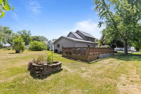 Exterior - 409 E Main St, Peotone, IL 60468 photo 6 of 8