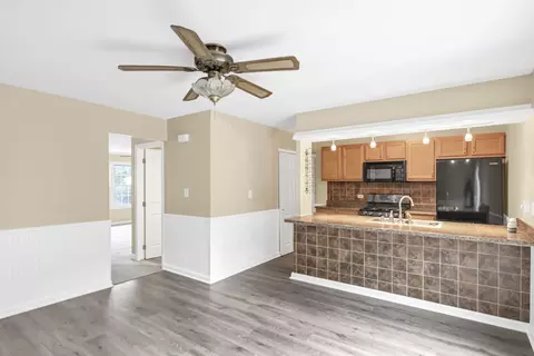 22 Red Oak Trl, Cary, IL 60013 photo 10
