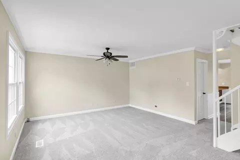 22 Red Oak Trl, Cary, IL 60013 photo 8
