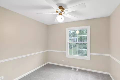 22 Red Oak Trl, Cary, IL 60013 photo 21