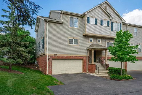 309 Monarch Dr #26S, Streamwood, IL 60107