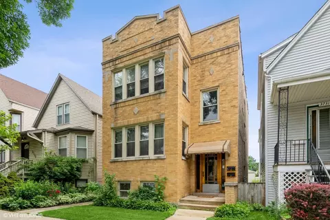 3733 N Christiana Ave, Chicago, IL 60618