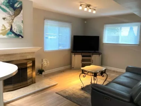 Living - 1348 Inverness Dr, Elgin, IL 60120 photo 1 of 2