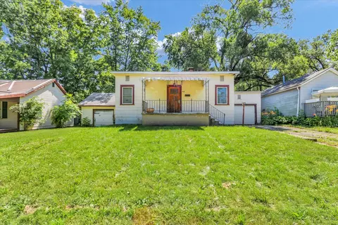 606 S Johnson Ave, Urbana, IL 61801