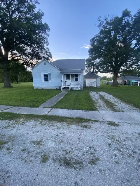 106 W Sheridan St, Watseka, IL 60970