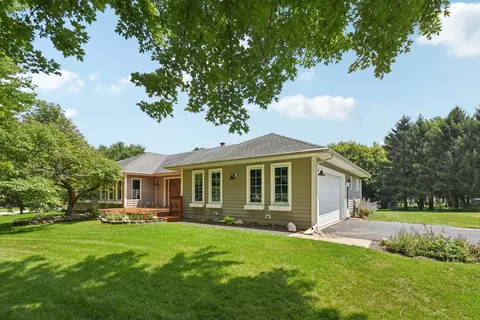 4 N315 Whirlaway Dr, Elburn, IL 60119