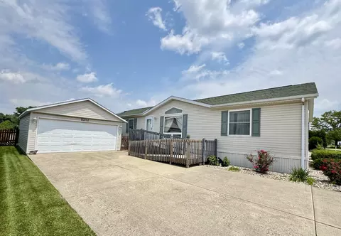 10712 W Silver Lake Dr #2018, Frankfort, IL 60423