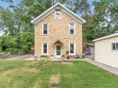 618 Bush St, Joliet, IL 60433