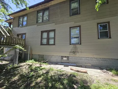 Exterior - 630 Belle Ct, Phoenix, IL 60426 photo 4 of 5