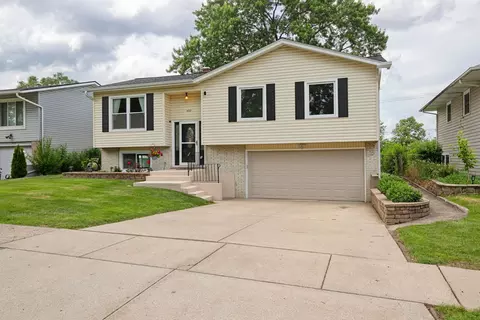 492 Winthrop Ave, Glendale Heights, IL 60139