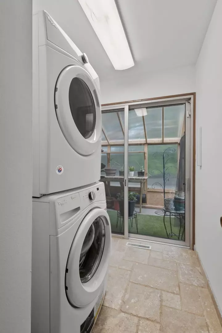 Other - 431 Maplewood Dr, Barrington, IL 60010 photo 5 of 11