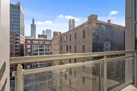Other - 225 S Sangamon St #804, Chicago, IL 60607 photo 2 of 7