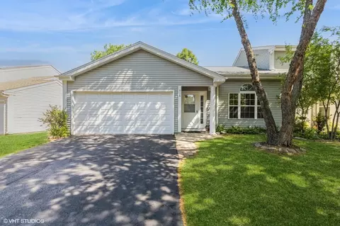 506 Lauren Ln, Island Lake, IL 60042