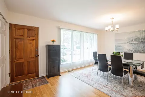 Entry Way - 3006 Thrush Ln, Rolling Meadows, IL 60008 photo 1 of 1