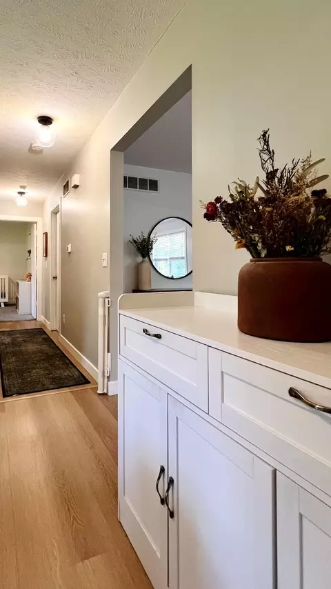 Entry Way - 206 E Irving St, Normal, IL 61761 photo 4 of 5