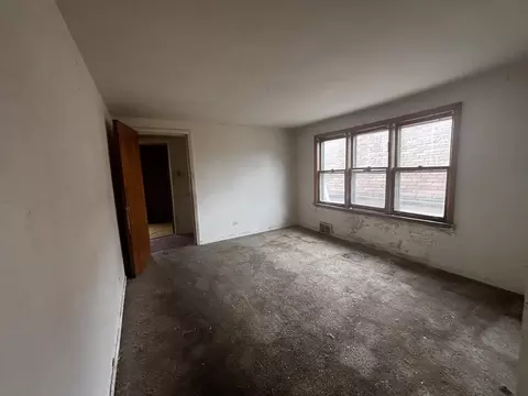 Living - 3505 E 95th St, Chicago, IL 60617 photo 2 of 3