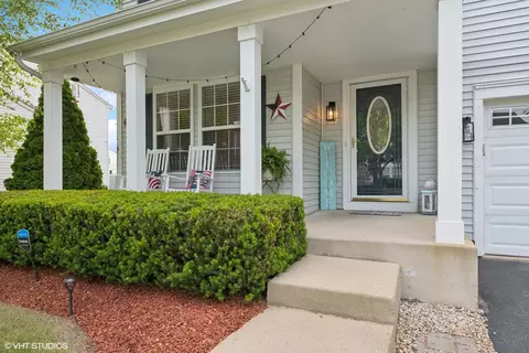 2714 Arbor Dr, Mchenry, IL 60050 photo 2
