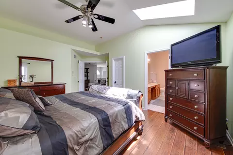 202 Dallas Dr, Bartlett, IL 60103 photo 24
