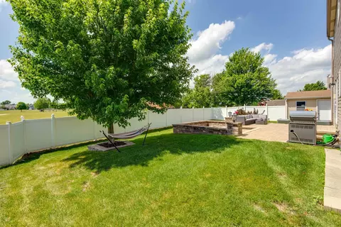 202 Dallas Dr, Bartlett, IL 60103 photo 40