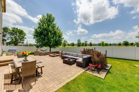 202 Dallas Dr, Bartlett, IL 60103 photo 34