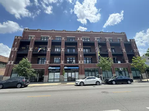 4141 N Kedzie Ave #201, Chicago, IL 60618