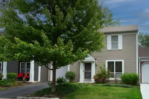 3 S277 Birchwood Dr, Warrenville, IL 60555