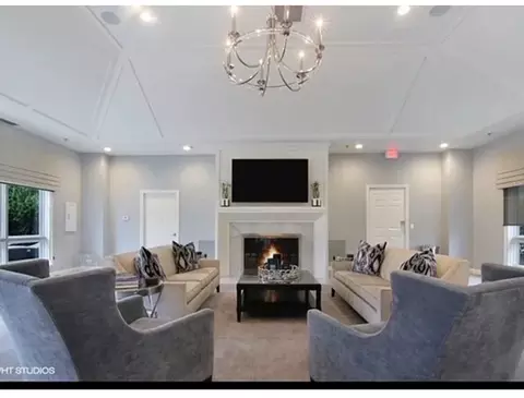 2139 Royal Ridge Dr, Northbrook, IL 60062 photo 21