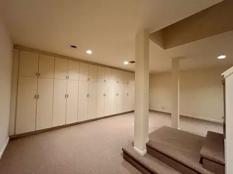 2139 Royal Ridge Dr, Northbrook, IL 60062 photo 23