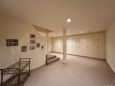 2139 Royal Ridge Dr, Northbrook, IL 60062 photo 22