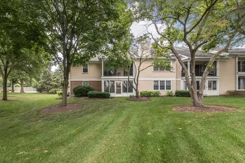 910 Persimmon Ln #B, Mount Prospect, IL 60056 photo 27