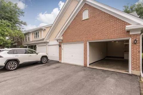910 Persimmon Ln #B, Mount Prospect, IL 60056 photo 23
