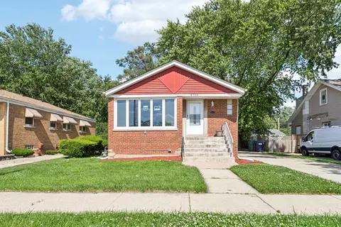 8753 S Troy Ave, Evergreen Park, IL 60805