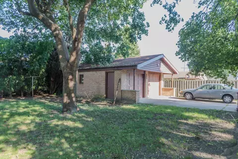 Exterior - 129 N Chase Ave, Bartlett, IL 60103 photo 2 of 2