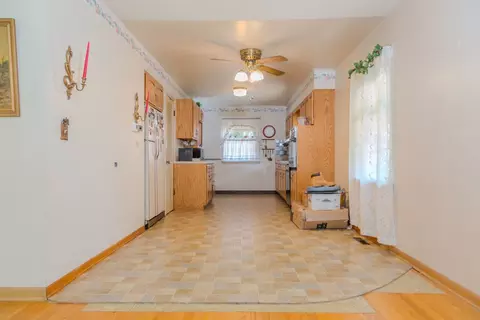 Entry Way - 129 N Chase Ave, Bartlett, IL 60103 photo 1 of 1