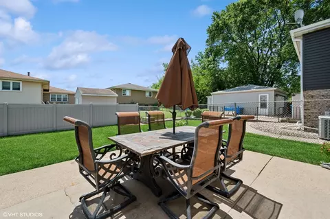 Exterior - 5109 147th Ct, Midlothian, IL 60445 photo 3 of 5