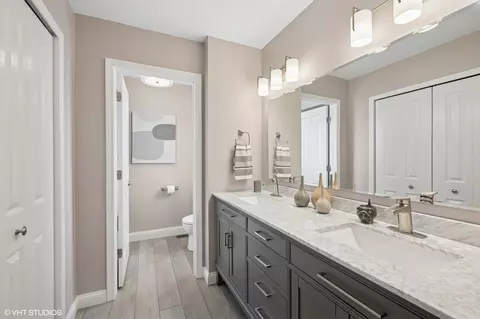 Bath - 5109 147th Ct, Midlothian, IL 60445 photo 2 of 4