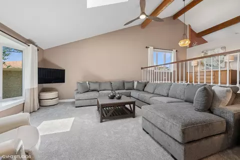 Living - 5109 147th Ct, Midlothian, IL 60445 photo 1 of 4