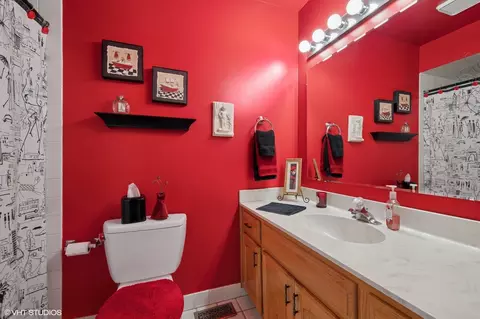 Bath - 5109 147th Ct, Midlothian, IL 60445 photo 1 of 4