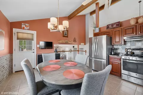 Dining - 5109 147th Ct, Midlothian, IL 60445 photo 1 of 1