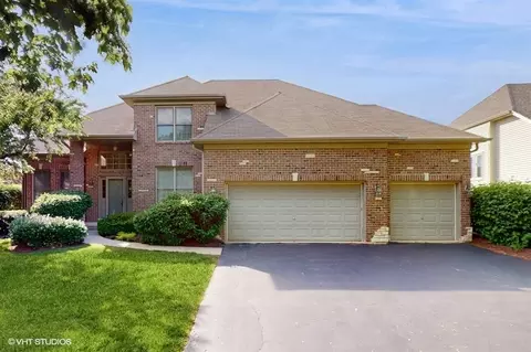 528 Terrace Ln, South Elgin, IL 60177