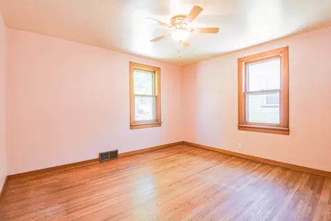 Bedroom - 904 Bowditch Ave, Aurora, IL 60506 photo 1 of 4