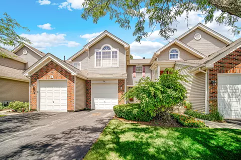 6 Waverly Ct, Algonquin, IL 60102
