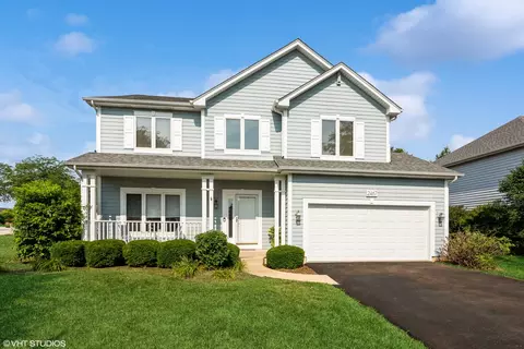 2467 Worthington Dr, Aurora, IL 60506