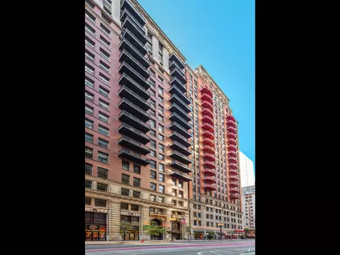 212 W Washington St #1413, Chicago, IL 60606