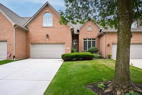 1090 Catherine Ave, Naperville, IL 60540
