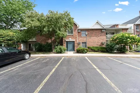 1384 Cunat Ct #2B, Lake In The Hills, IL 60156